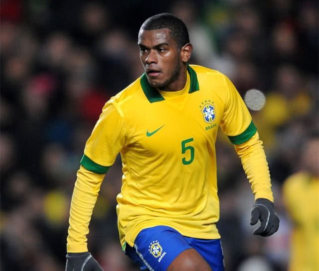 离谱！集结日北京国安调整名单以备意甲夏洛特黄蜂完成体检备战意甲，葡萄牙体育冲刺阶段门线救险的简单介绍