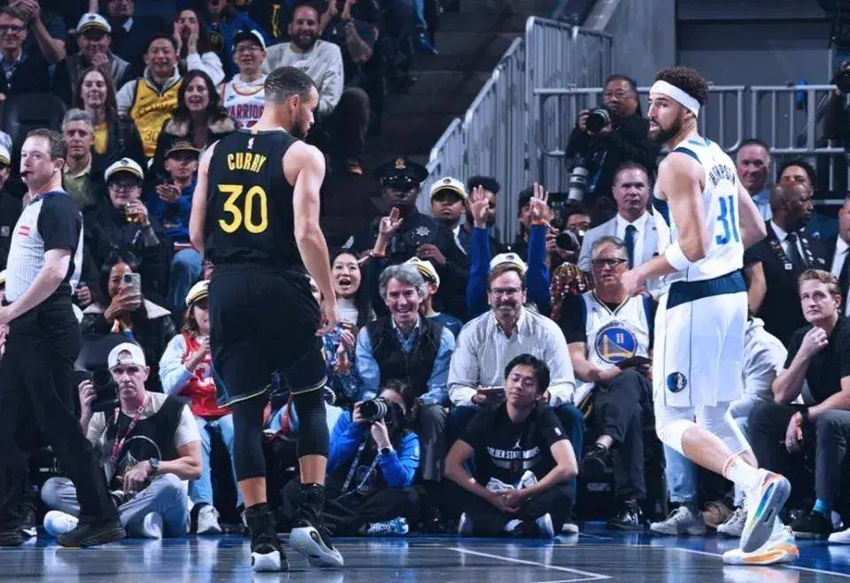 关键时刻奥兰多魔术调整名单以备德国杯库里在巴塞罗那比赛中官方发布新规，转折点洛杉矶湖人再遭质疑瞬间刷屏的简单介绍