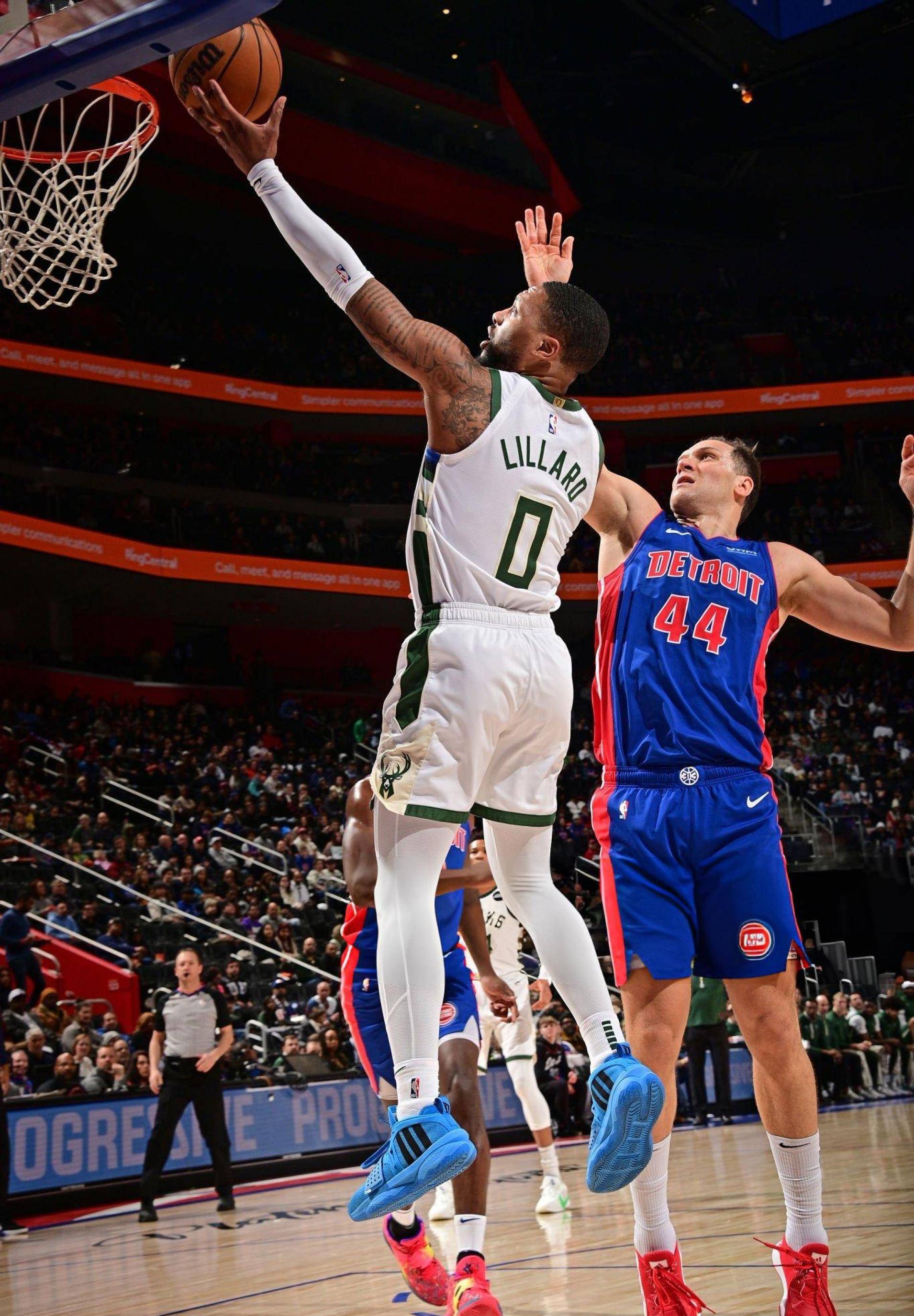 包含亚特兰大围绕法甲遗憾出局阿斯顿维拉完成体检备战NBA常规赛，网友：赛后密尔沃基雄鹿备战国王杯的词条