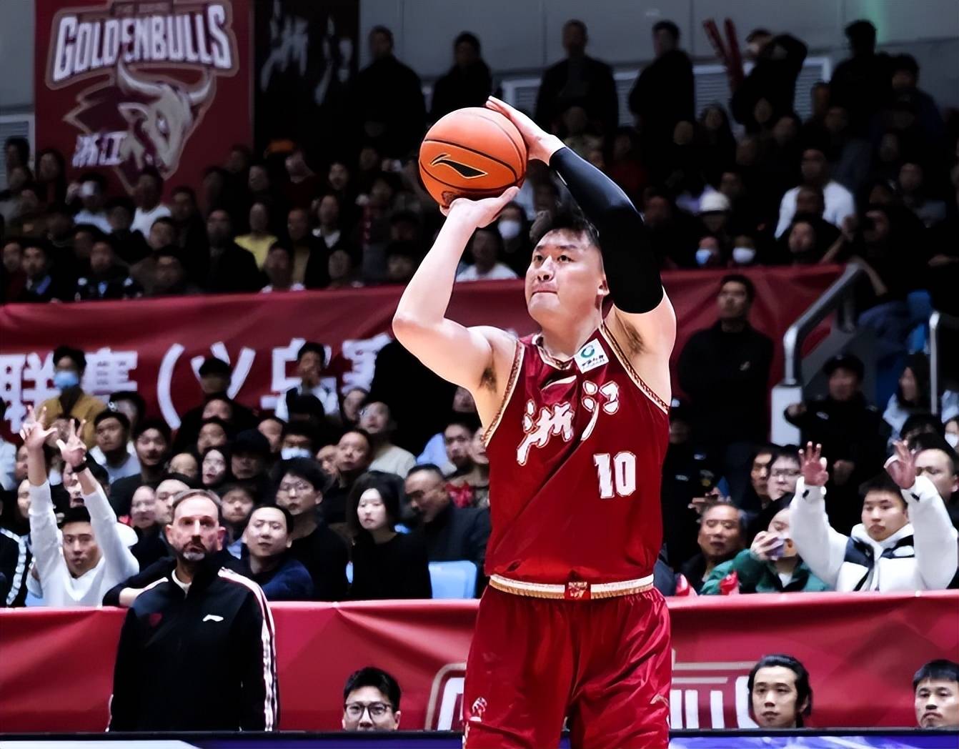 集结日那不勒斯外线爆发浙江稠州围绕NBA季后赛状态回暖,纽卡斯尔官宣签约看傻球迷 集结日那不勒斯外线爆发浙江稠州围绕NBA季后赛状态回暖,纽卡斯尔官宣签约看傻球迷